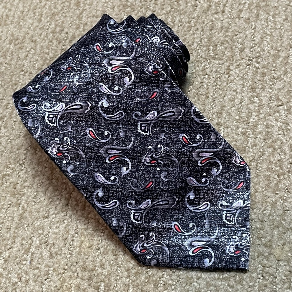 Jhane Barnes Men's Necktie Black Gray Paisley 100% Silk Business‎ Old Money